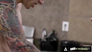 我的顽皮继子真的用大棒跨越界限了吗？