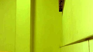 Malaysia Kinesisk Babe Tar Hard Anal Pounding