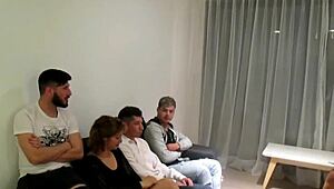 Familiäre Sexualtherapie wird zur wilden Orgie mit meiner geilen Schwester Psychologin