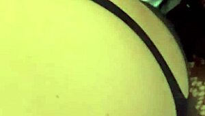 Intercambio de Parejas en Lencería Sexy, Follándome Duro Mientras el Cornudo Mira