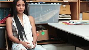 واو، بوني غراي ومايا بيجو مسكوا وهم بيسرقوا! استعد لعقاب قاسي!