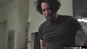 Tommy Pistol이 섹시한 사이보그를 어떻게 그렇게 세게 박아?