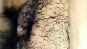 יואו, תראה את הקמלטואה השמנה הזו מקבלת פאונד מזין קשה מקרוב!