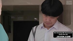 Кто эта филиппинская тёща в дикой азиатской движухе?