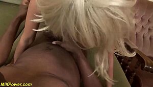 Overweldigd door eerste BBC anale als milf met grote tieten