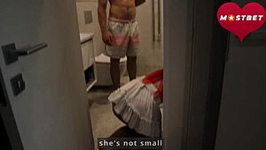 Hey Stieftochter, tust so, als wärst du meine Frau für harten Fick und Sperma auf den Arsch?