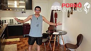 Thay がバックステージで日焼け跡とバックスタイルで輝く！