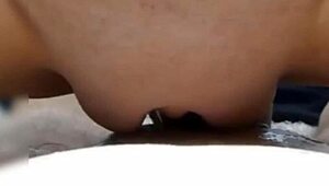 Обичам да ми чукат голямата путка яко от него