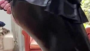 巨大モンスターちんぽがオカマのアナルをドリルするのに飽きない