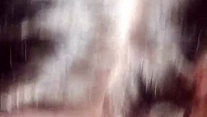 Madrasta, chupa meu pau até eu gozar na tua cara!