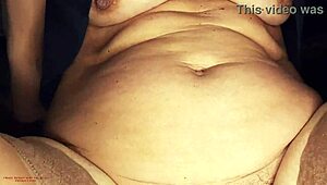 Stemor fanger stesønn runke og blir med på vill soveromsknull!