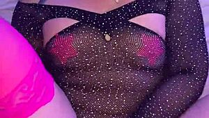 Айви Лебель не терпится трахнуться в чулках