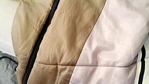 Křivá královna, připravená na intenzivní ranní šukání v našem stanu?