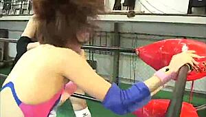 Terapiku Jadi Pertandingan Gulat Liar yang Gak Akan Kulupa, Langsung Panas!