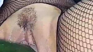 ว้าว สาวโคลอมเบียร้อนแรงใส่แตงกวาในหีเพื่อเสียวฉีดน้ำแรง!