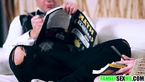 Eh, belle-maman nous montre comment bien faire...