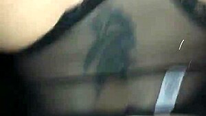 Ова доминиканска ситна курвица савршено је примила мој велики курац у болници