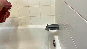 Jonge donkere schoonheid met perfecte kont hard geneukt