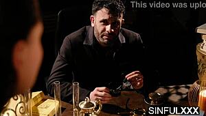 Wow, Jolee Love's perfecte grote tieten keihard gepakt!