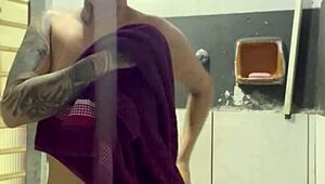 Wanita Berjemur Panas Sebar Susu Besar Untuk Jiran! Corno Tonton Bola Sambil Dirayu Menggoda