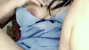 Uh, Saya Solo Di Indonesia, Kau Tahu, Chillin' Sendiri.