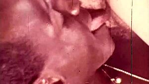 Vintage Irklararası Sikişin Bu Vahşi Porno Dünyasında Doyamıyorum