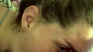 אני אוהב למצוץ את הזין של החבר שלי ולבלוע הכל!