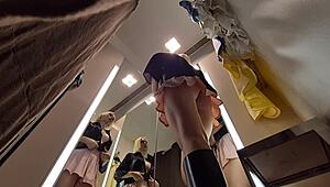 Skrytá Kamera V Šatně Zkouší Sexy Šaty S Horkou Holkou