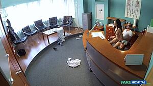 Doktor, 18'imde ilk defa, nazik olabilir misin?