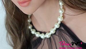 Yo, sjekk denne ekte livet brune sexdukken med store pupper