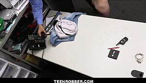 Sevimli Küçük Sarışın Hırsızlık Yaparken Yakalandı, Giovanni Francesco Tarafından Soyulup Aranıyor