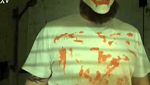 Pissy klovnen bliver ydmyget i vild rollespil