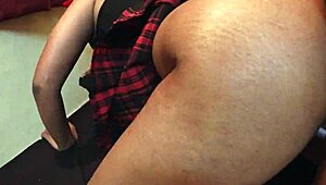 와, 내 큰엉덩이 말레이녀가 의붓삼촌한테 개보지 박히네