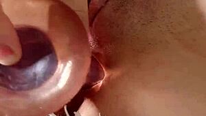 Já tentou foder o cu com dildos diferentes?