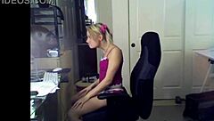 teen lola takes big cock in her ass for gaping anal