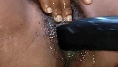 Milf Twerking Her Shaved Ass Provocatively