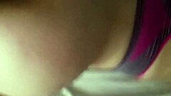 Latina de quatro com bunda grande em doggystyle