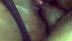 İç Çamaşırıyla Sıcak Sikme, Islak Am Derin Yarak Alıyor 😈💦