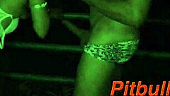 巴西业余者在乌尔卡里约热内卢街头狂野群交朋友老婆