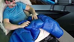 orbiting planet earth: canada goose bayan jacket fetish!