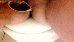 home video girl masturbates and i cant stop watching her touch herself, its so hot and personal