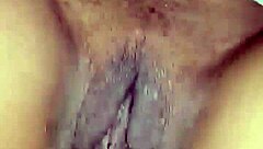 Hey, bu ateşli kızıl saçlı o devasa siyah sikte vahşi enerjiyle zıplıyor! 🔥😉