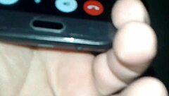 Dia melancap di kamera untuk saya?