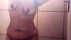 Amandinha Safada Pamerin Tits Alami yang Stunning dalam Aksi Panas