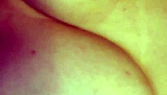 Amatööri pienillä 18+ tisseillä tanssii alastomana kunnes laukeaa kovaa