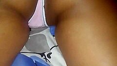 给表妹屁股和小逼按摩按到喷潮高潮