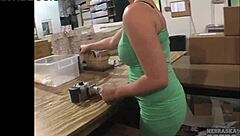 i can't stop watching leihla leionni masturbate with a knife