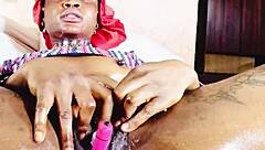 침대에서 강렬한 애널 섹스랑 보지 핥기!