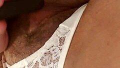 i watch da novinha moanin while she masturbates, cummin hard