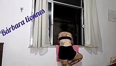 Pulei a janela da vizinha assim que o corno saiu pra gozar dentro da casada bárbara lionnes